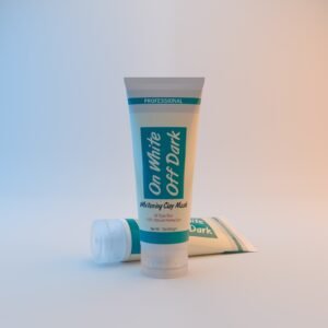 On White Off Dark Whiteing Clay Mask